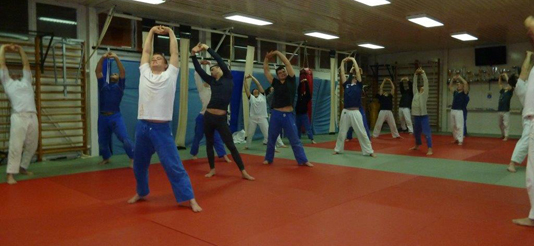 Jógáztak a judosok