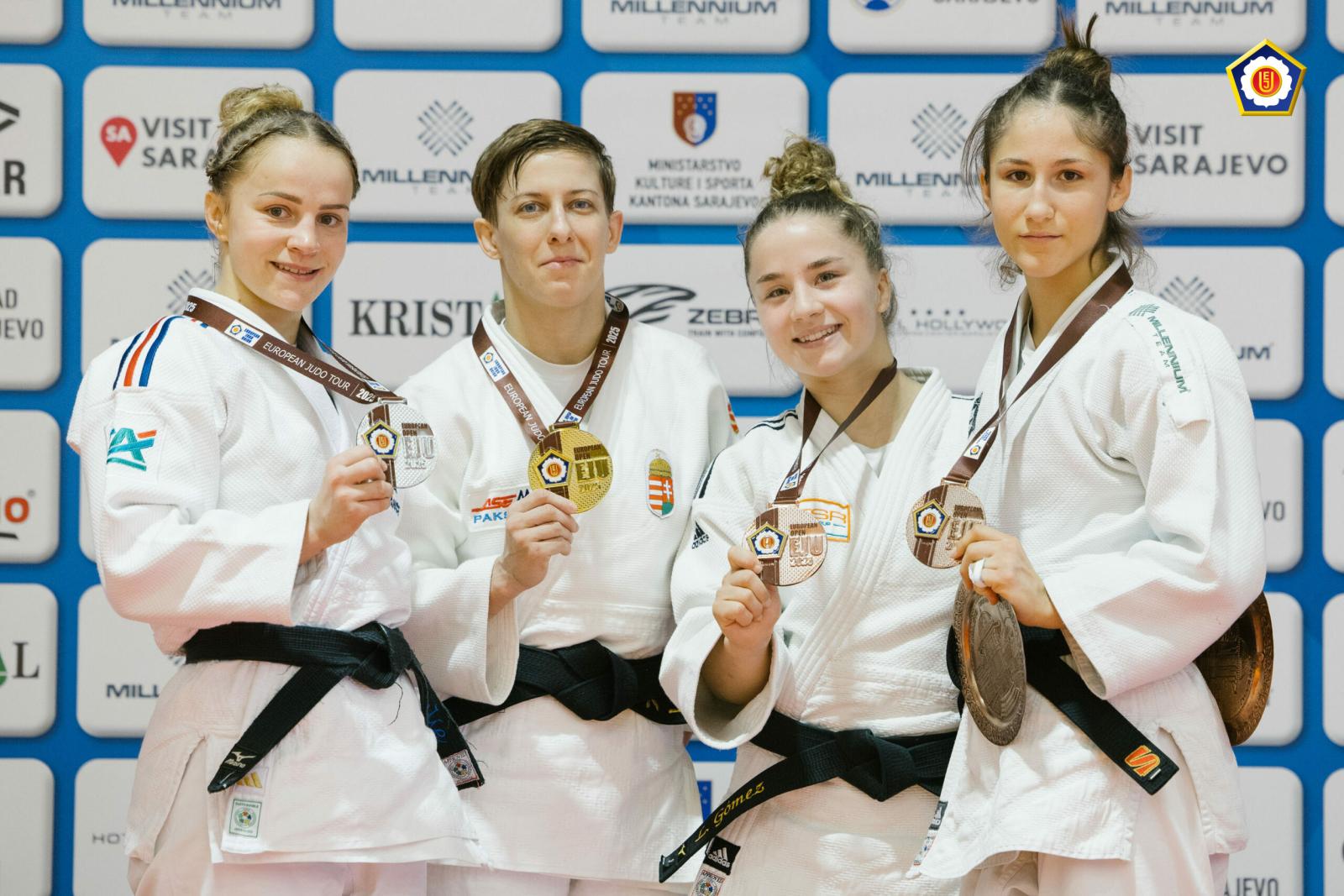 Októberi aranyvasárnap